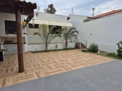Casa com 3 Quartos para alugar, 150m² no Jardim Cavallari, Marília