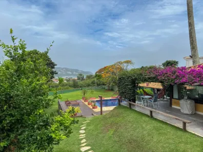 Casa com 7 Quartos à venda, 240m² no Ferradura, Armação dos Búzios