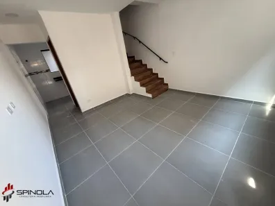 Casa de Condomínio com 2 Quartos à venda, 61m² no Princesa, Praia Grande