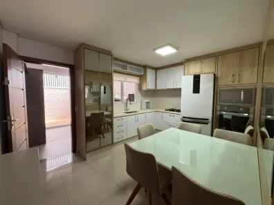 Sobrado com 2 Quartos à venda, 111m² no Velha Central, Blumenau