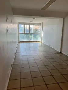 Sala Comercial para venda ou aluguel, 40m² no Recreio dos Bandeirantes, Rio de Janeiro