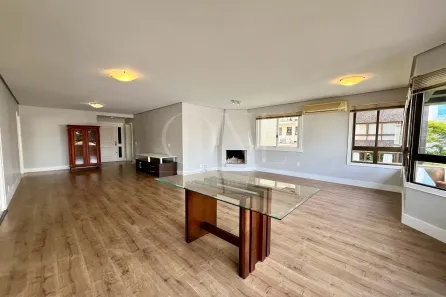 Apartamento com 4 Quartos para alugar, 156m² no Petrópolis, Porto Alegre