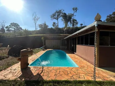 Fazenda/Sítio com 3 Quartos à venda, 150m² no Centro, Itatiaiuçu