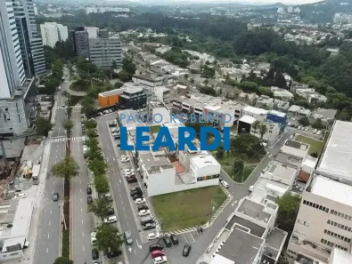 Imóvel Comercial para alugar, 801m² no Alphaville Conde I, Barueri