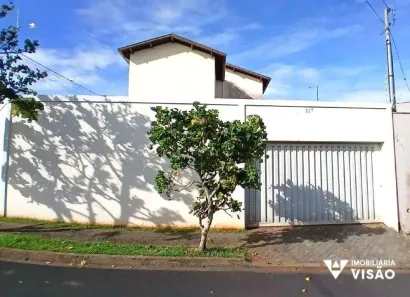Casa com 3 Quartos para alugar, 156m² no Residencial Estados Unidos, Uberaba