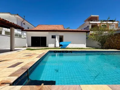 Casa de Condomínio com 5 Quartos à venda, 250m² no Jardim Acapulco, Guarujá