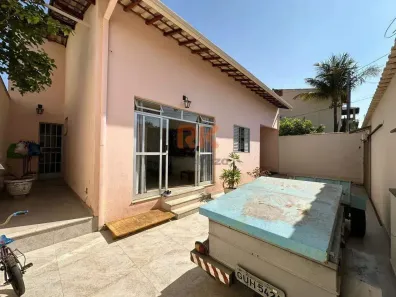 Casa com 3 Quartos à venda, 360m² no Santa Terezinha, Belo Horizonte