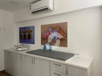 Sala Comercial à venda, 30m² no Centro, São Gonçalo