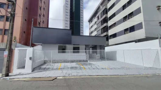 Casa com 8 Quartos para alugar, 310m² no Centro, Campina Grande