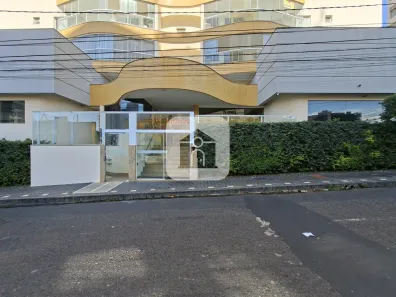Apartamento com 3 Quartos para alugar, 120m² no Centro, Uberlândia