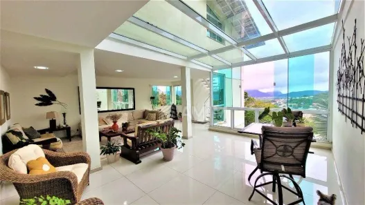 Casa de Condomínio com 4 Quartos à venda, 300m² no Itaipu, Niterói