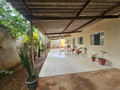 Casa com 2 Quartos à venda, 200m² no Residencial Bica do DER, Brasília