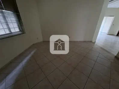 Casa com 4 Quartos à venda, 208m² no Jardim Karaíba, Uberlândia