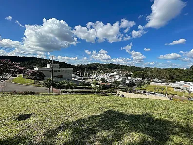 Lote/Terreno à venda, 696m² no Cruzeiro de Santo Antônio, Juiz de Fora