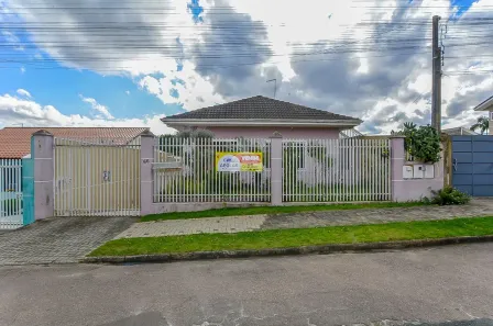 Casa com 4 Quartos à venda, 305m² no Pinheirinho, Curitiba