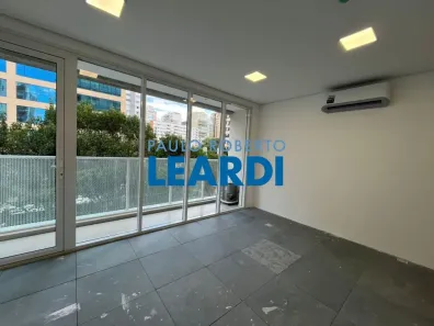 Sala Comercial para alugar, 32m² no Moema, São Paulo