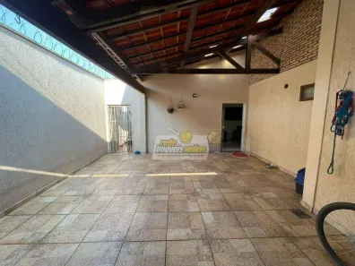 Casa com 3 Quartos à venda, 194m² no Conjunto Guanabara, Uberaba