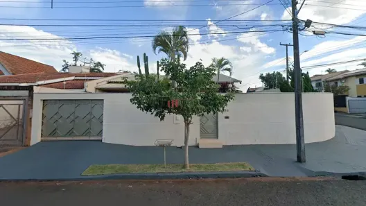 Casa com 3 Quartos à venda, 231m² no Aeroporto, Londrina