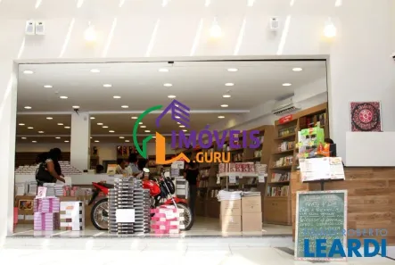 Ponto Comercial para alugar, 240m² no Sé, São Paulo