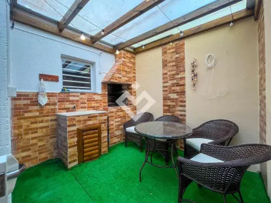 Casa com 2 Quartos à venda, 82m² no Tomazetti, Santa Maria
