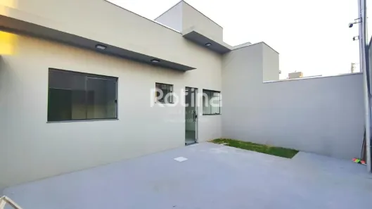 Casa com 2 Quartos à venda, 76m² no Jardim Holanda, Uberlândia