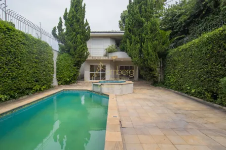 Casa com 5 Quartos à venda, 500m² no Jardim Leonor, São Paulo