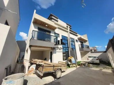 Sobrado com 3 Quartos à venda, 134m² no Capão Raso, Curitiba