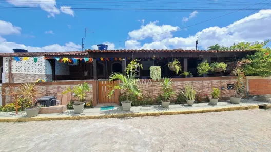 Casa de Condomínio com 4 Quartos à venda, 130m² no Gravatá Centro, Gravatá