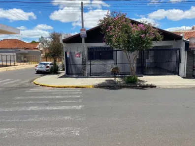 Casa com 3 Quartos à venda, 166m² no Vila Camargo, Bauru