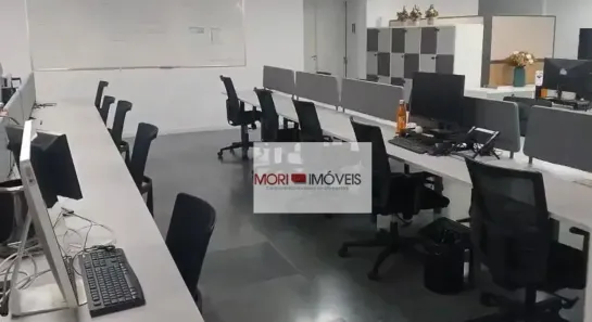 Sala Comercial para alugar, 322m² no Várzea da Barra Funda, São Paulo