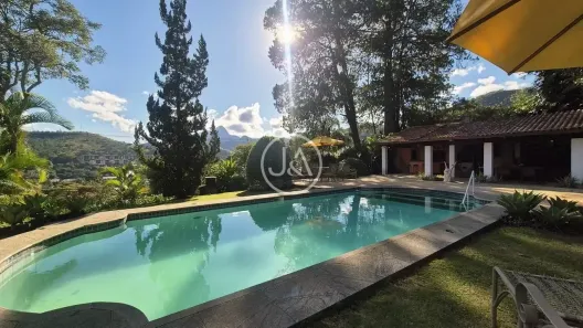 Casa com 5 Quartos à venda, 585m² no Nogueira, Petrópolis