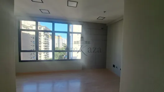 Sala Comercial à venda, 37m² no Parque Residencial Aquarius, São José dos Campos