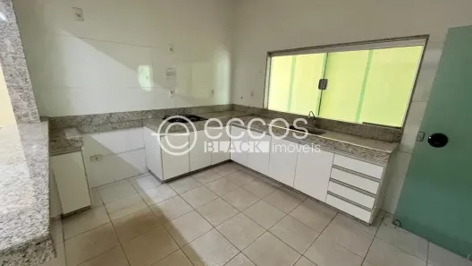 Casa com 4 Quartos à venda, 211m² no Alto Umuarama, Uberlândia