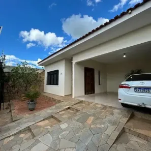 Casa com 3 Quartos à venda, 150m² no Zona 03, Maringá
