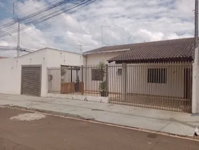 Casa com 2 Quartos à venda, 200m² no Residencial Abussafe, Londrina