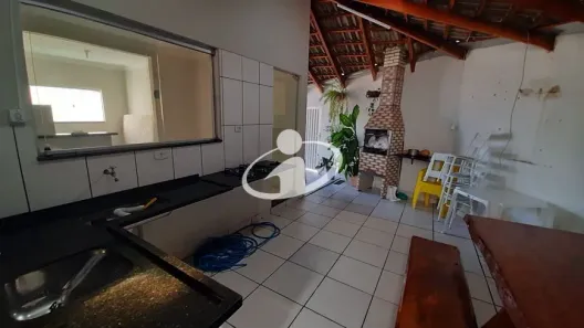 Casa com 3 Quartos para alugar, 70m² no Santa Rosa, Uberlândia