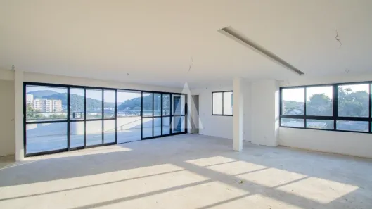 Cobertura com 3 Quartos à venda, 235m² no Glória, Joinville