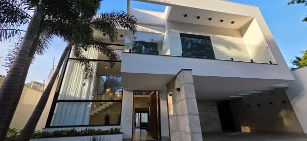 Sobrado com 4 Quartos à venda, 452m² no Zona 04, Maringá