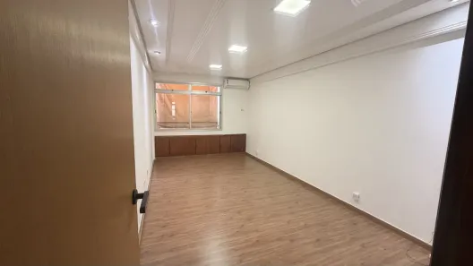 Sala Comercial com 1 Quarto para alugar, 18m² no Setor Bueno, Goiânia
