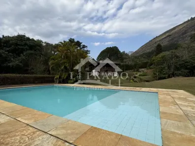 Casa com 3 Quartos à venda, 800m² no Araras, Petrópolis