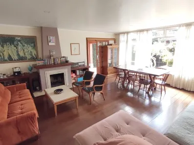 Casa com 3 Quartos à venda, 234m² no Vale dos Pinheiros, Nova Friburgo