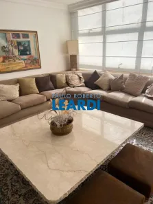 Apartamento com 3 Quartos para alugar, 240m² no Santa Cecília, São Paulo