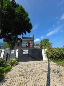 Casa de Condomínio com 3 Quartos à venda, 140m² no Badu, Niterói