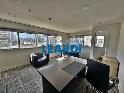 Sala Comercial à venda, 32m² no Barra Funda, São Paulo
