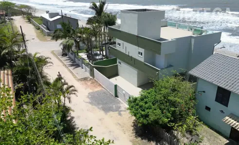 Casa com 6 Quartos à venda, 450m² no Cambijú, Itapoá