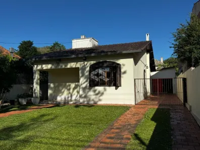 Casa com 2 Quartos à venda, 147m² no Guarujá, Porto Alegre