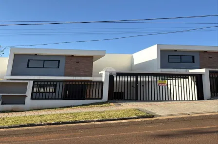 Sobrado com 2 Quartos à venda, 79m² no Pinheirinho, Pato Branco