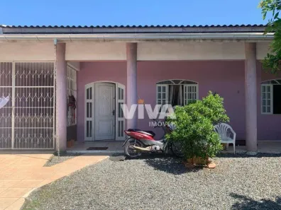 Casa com 3 Quartos à venda, 100m² no Meia Praia, Navegantes