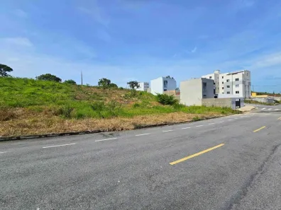 Lote/Terreno à venda, 300m² no Xavante, Divinópolis