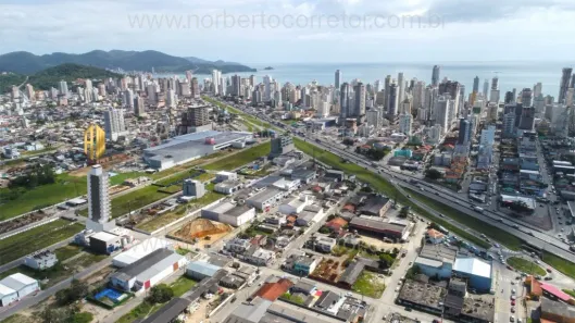 Apartamento com 2 Quartos à venda, 70m² no Jardim Praia Mar, Itapema
